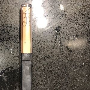 NARS radiant concealer